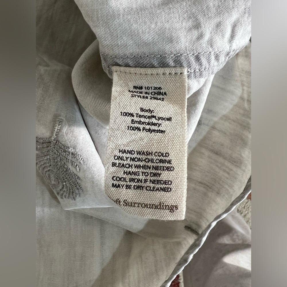 Soft Surroundings- Tencel Lyocell Chambray Feather Embroidered Dress, Sz Medium - Picture 9 of 10